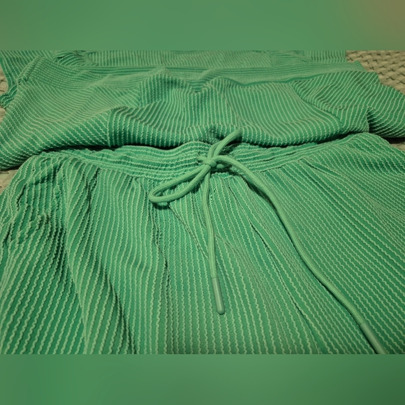Raised-texture Green Pajamas/Lounge Clothes - Picture 5 of 7